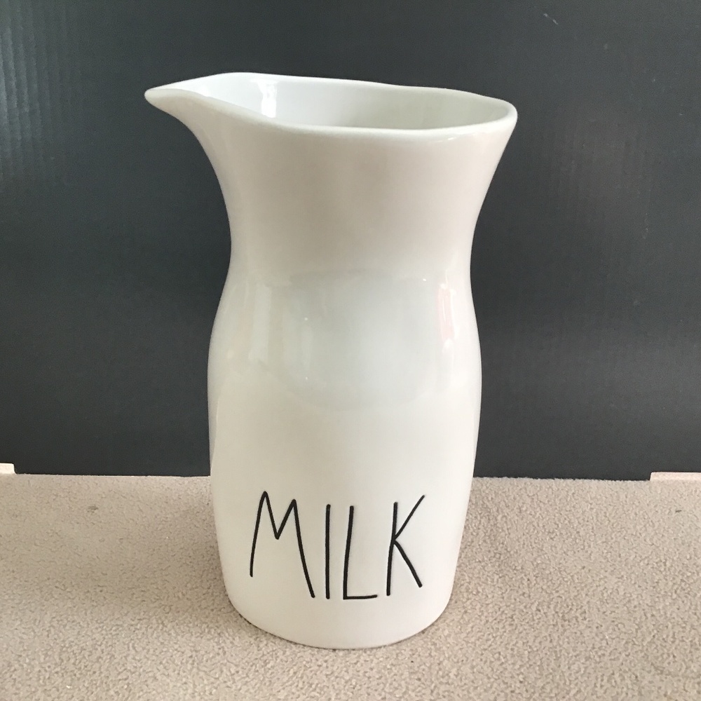 Rae Dunn  milk holder